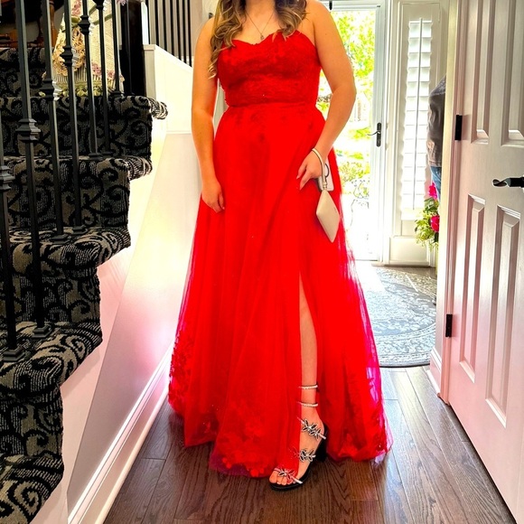 Sherri Hill stunning red formal gown Sz 14 - Picture 2 of 5